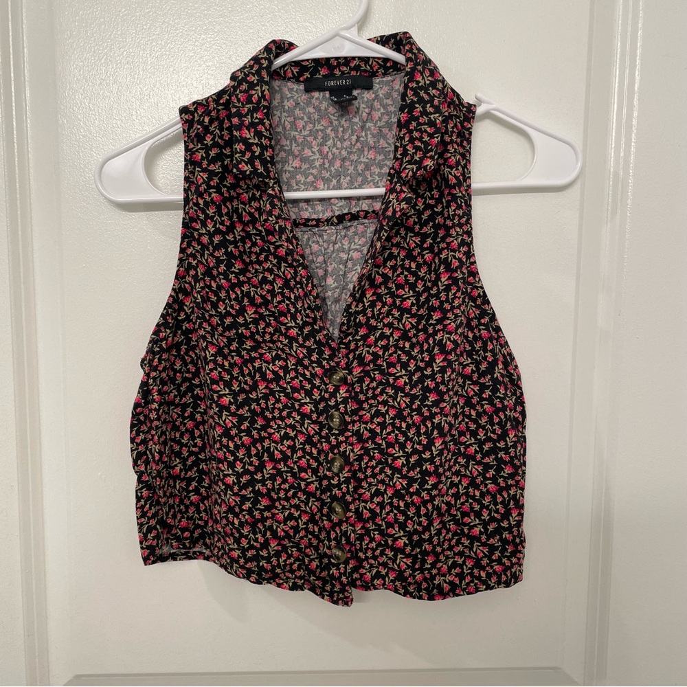 Cropped Floral Button front tank